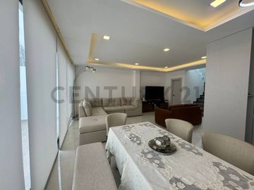Venta Casa de Estreno con Jacuzzi en Urb. Mallorca Village V.Bah