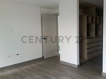Venta Casa de Estreno con Jacuzzi en Urb. Mallorca Village V.Bah