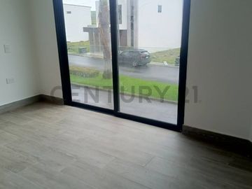 Venta Casa de Estreno con Jacuzzi en Urb. Mallorca Village V.Bah