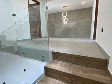 CASA EN VENTA MODERNA Y EXCELENTES ACABADOS EN LOMAS DE ANGELÓPOLIS