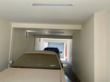 Se vende casa amplia, moderna con alberca en la col. Hidalgo
