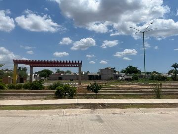 Se vende o renta casa completamente remodelada, Fracc. San Javier, zona aeropuerto