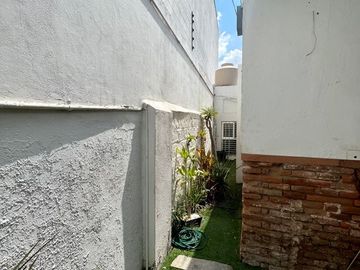 Se vende local comercial en excelente ubicación, col. Jorge Almada