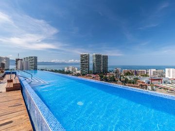 Penthouse 1201 T1 Zoho Skies