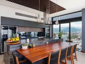 Penthouse 1201 T1 Zoho Skies