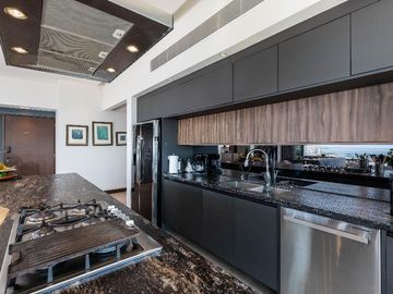Penthouse 1201 T1 Zoho Skies
