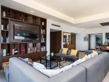 Penthouse 1201 T1 Zoho Skies