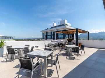 Penthouse 1201 T1 Zoho Skies