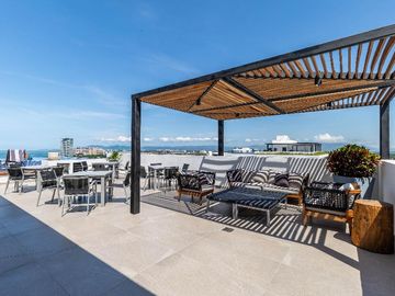 Penthouse 1201 T1 Zoho Skies