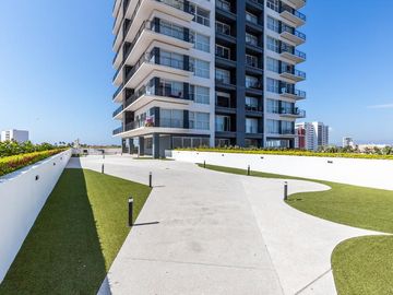 Penthouse 1201 T1 Zoho Skies