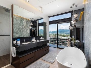 Penthouse 1201 T1 Zoho Skies