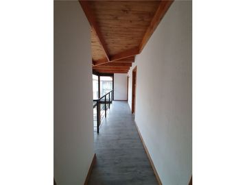 Oportunidad! 2 preciosas casas en Parcela.