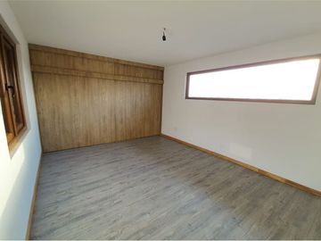 Oportunidad! 2 preciosas casas en Parcela.