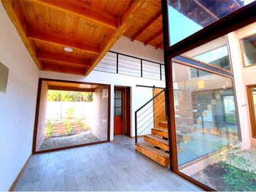 Parcela, con 2 preciosas casas en el mejor sector!