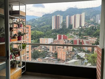 VENTA de APARTAMENTO en SABANETA