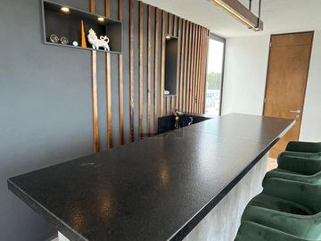 Bonito departamento Moderno con bar y terraza en Zona Universitaria
