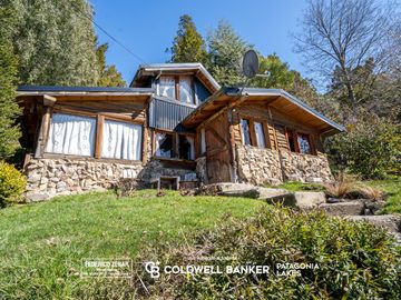 OPORTUNIDAD VENTA Casa 4 ambientes con Anexo Turistico en KM5