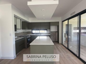 Casa en venta en prados del oeste
