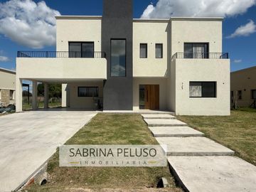 Casa en venta en prados del oeste