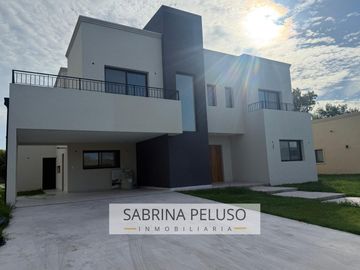 Casa en venta en prados del oeste