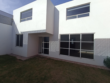 Casa 198m2 Rancho San Jose 4 recamaras