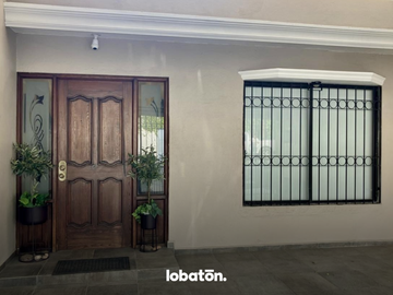 CASA EN VENTA EN BOSQUES DEL VALLE