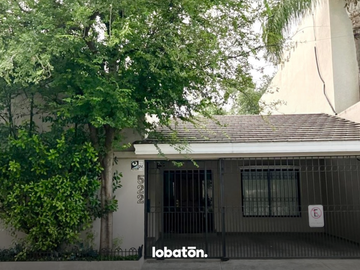 CASA EN VENTA EN BOSQUES DEL VALLE
