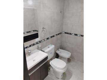 Triplex de un dorm. más escritorio Miralejos 17. Villa Carlos Paz