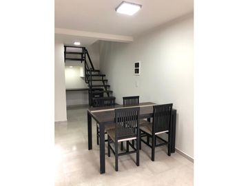 Triplex de un dorm. más escritorio Miralejos 17. Villa Carlos Paz