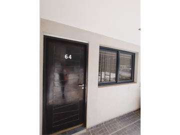 Triplex en venta, 2 dorm. 2 baños. B°. Villa Dominguez