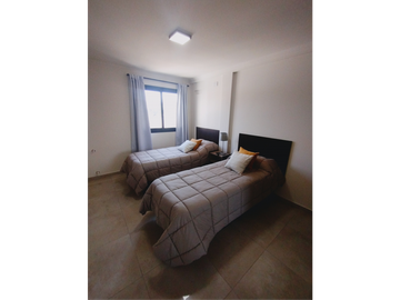 Triplex en venta, 2 dorm. 2 baños. B°. Villa Dominguez