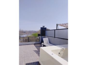 Triplex en venta, 2 dorm. 2 baños. B°. Villa Dominguez