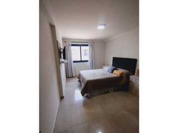 Triplex en B° Va. Dominguez a mts del lago. 3 dorm. 3 baños. Cochera