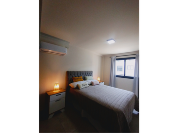 Triplex en B° Va. Dominguez a mts del lago. 3 dorm. 3 baños. Cochera