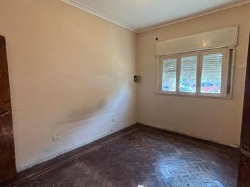 Casa PH en venta en Piñeyro
