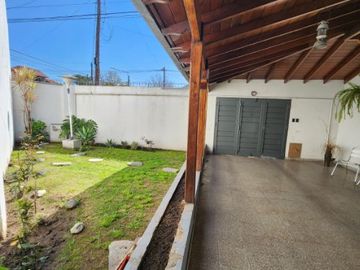 Casa en venta en Remedios de Escalada Oeste