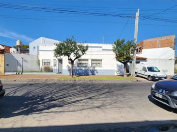 Casa en venta en Remedios de Escalada Oeste