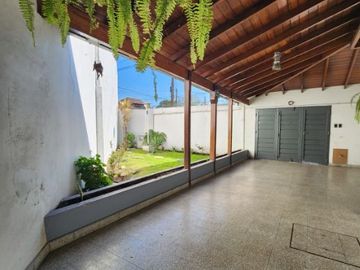 Casa en venta en Remedios de Escalada Oeste