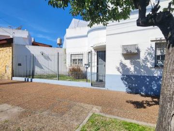 Casa en venta en Remedios de Escalada Oeste