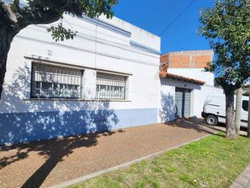Casa en venta en Remedios de Escalada Oeste