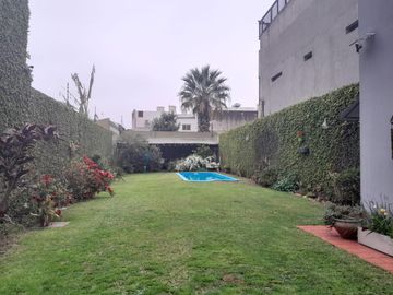 Venta-Excelente casa de 2 plantas  en Parque Chacabuco