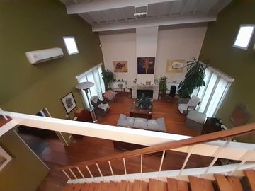 Venta-Excelente casa de 2 plantas  en Parque Chacabuco