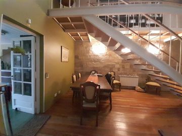 Venta-Excelente casa de 2 plantas  en Parque Chacabuco