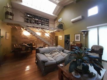 Venta-Excelente casa de 2 plantas  en Parque Chacabuco