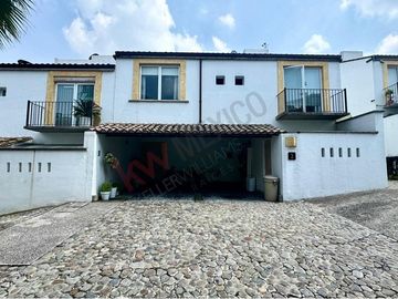 Venta de Casa en Condominio en Olivar de los Padres diseñada Arq Artigas