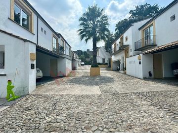 Venta de Casa en Condominio en Olivar de los Padres diseñada Arq Artigas