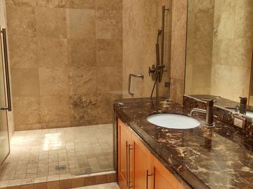 CASA EN VENTA EN RESIDENCIAL LAS QUINTAS LEÓN GTO