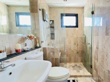 3 bedroom modern luxury house near ping river