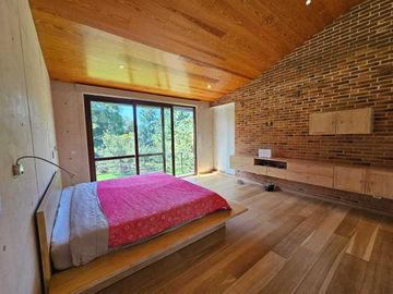 Casa Moderna con excelentes espacios