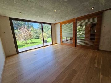 Casa Moderna con excelentes espacios